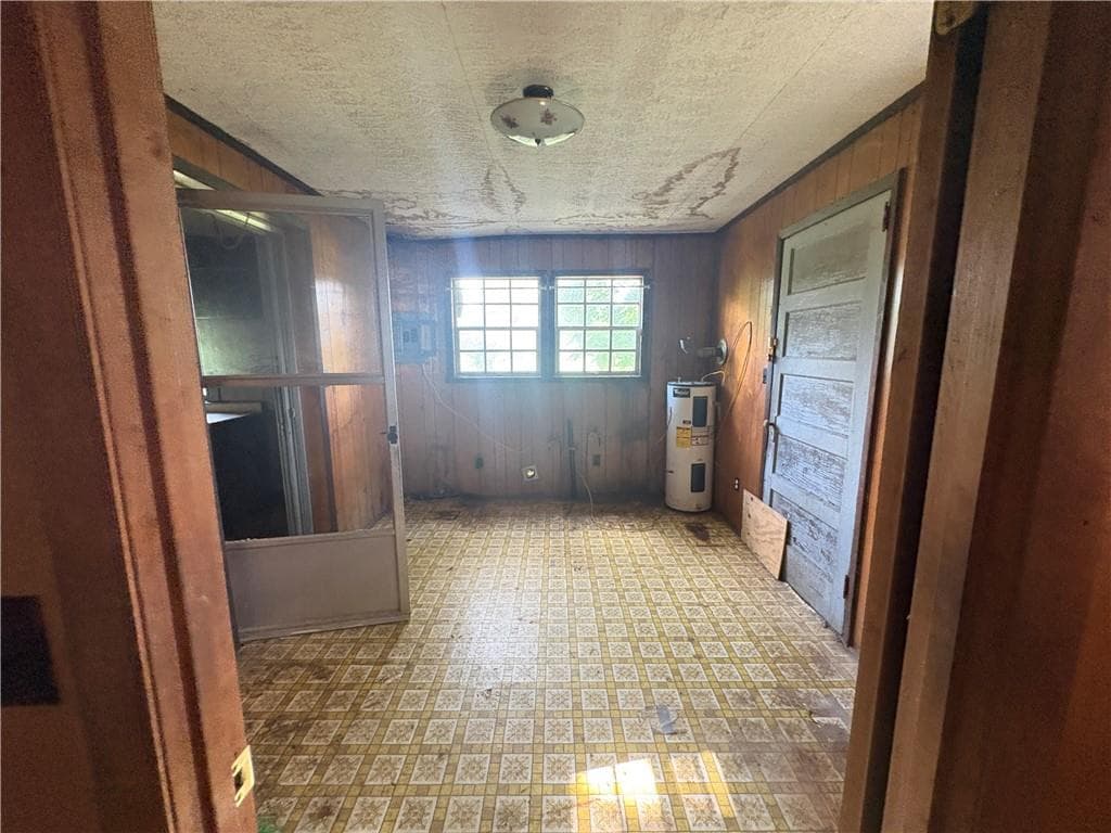 3 bedroom, 1 bathroom, 1,080 sq ft single family residence under contract at 404 Riley Street, Perry, GA 31069 — photo 10