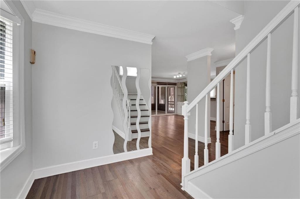 3 bedroom, 3 bathroom, 2,166 sq ft townhouse for rent at 1452 Briaroaks Trail, Atlanta, GA 30329 for $2,800 a month — photo 3