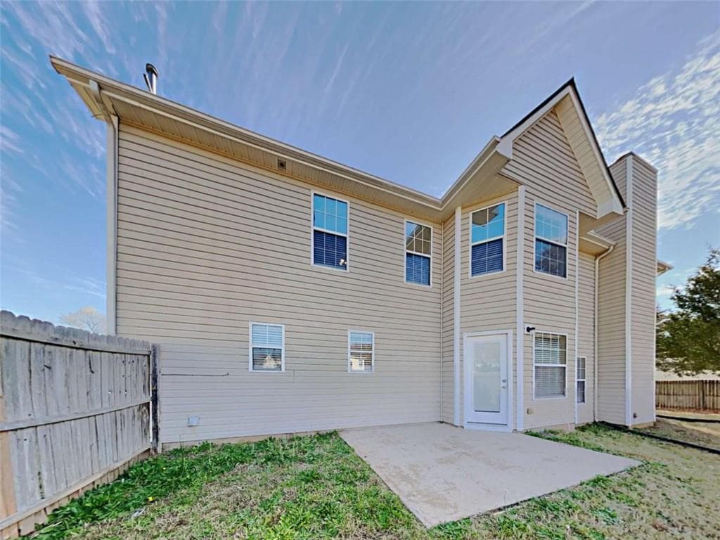 4 bedroom, 3 bathroom, 2,359 sq ft single family residence for sale at 160 Long Drive, Covington, GA 30016 — photo 3