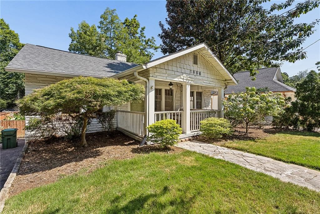 2 bedroom, 1 bathroom, 1,133 sq ft single family residence for sale at 1408 McPherson Avenue, Atlanta, GA 30316 — photo 1 of 37