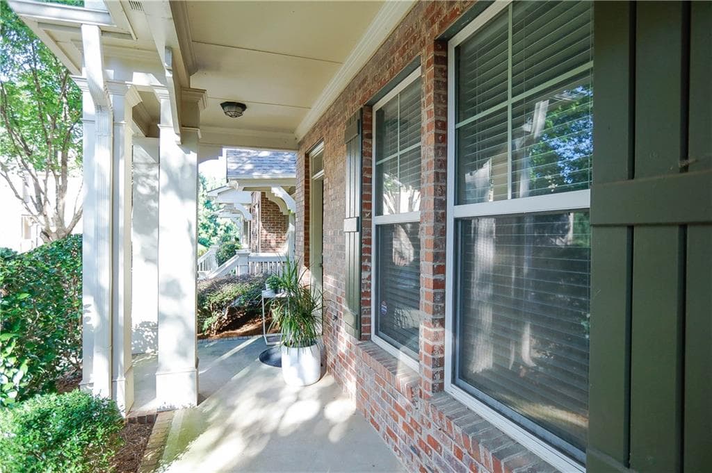 3 bedroom, 4 bathroom, 2,232 sq ft townhouse under contract at 708 Village Field Court, Suwanee, GA 30024 — photo 4