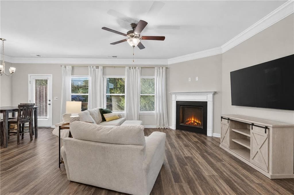 3 bedroom, 3 bathroom, 1,933 sq ft townhouse for sale at 5180 Grace Court, Tucker, GA 30084 — photo 8