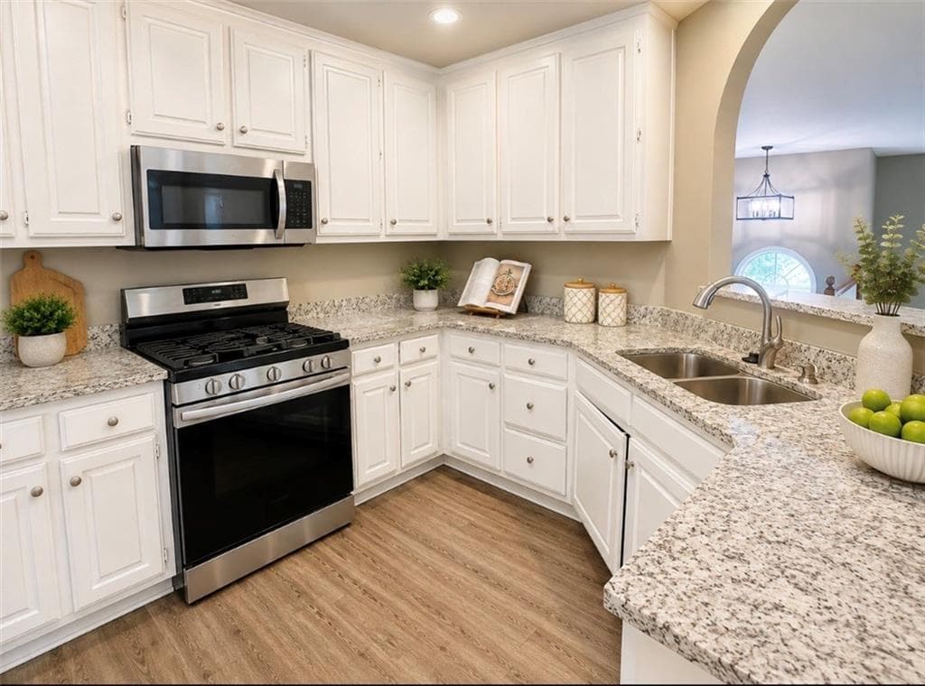 4 bedroom, 3 bathroom, 1,520 sq ft single family residence for sale at 3063 Vineyard Way, Smyrna, GA 30082 — photo 4