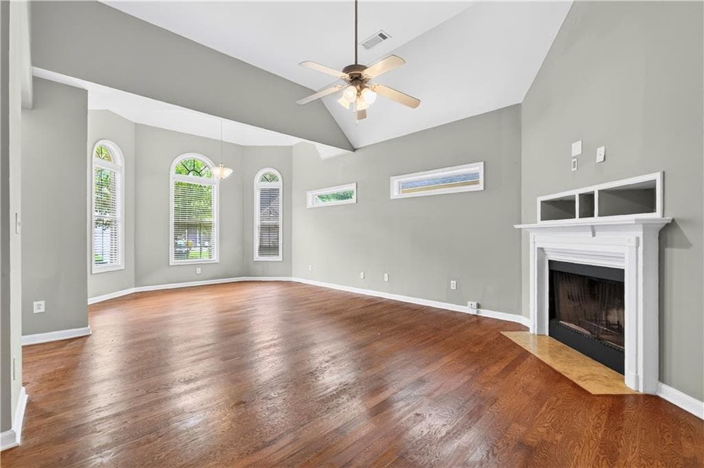 4 bedroom, 3 bathroom, 2,227 sq ft single family residence for sale at 3483 Newtons Crest Circle, Snellville, GA 30078 — photo 4
