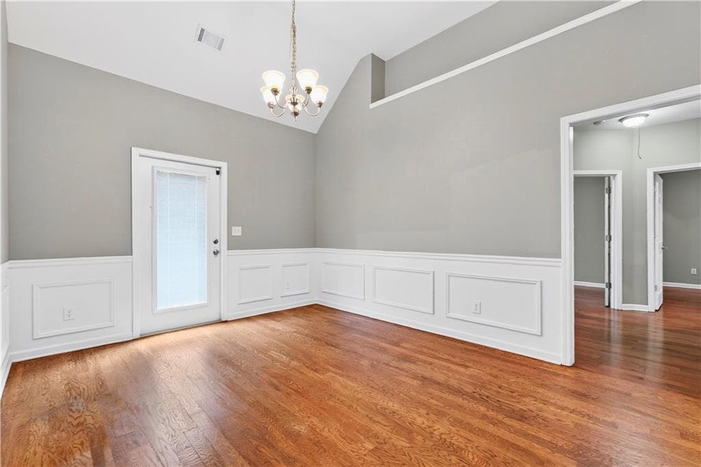 4 bedroom, 3 bathroom, 2,227 sq ft single family residence for sale at 3483 Newtons Crest Circle, Snellville, GA 30078 — photo 6