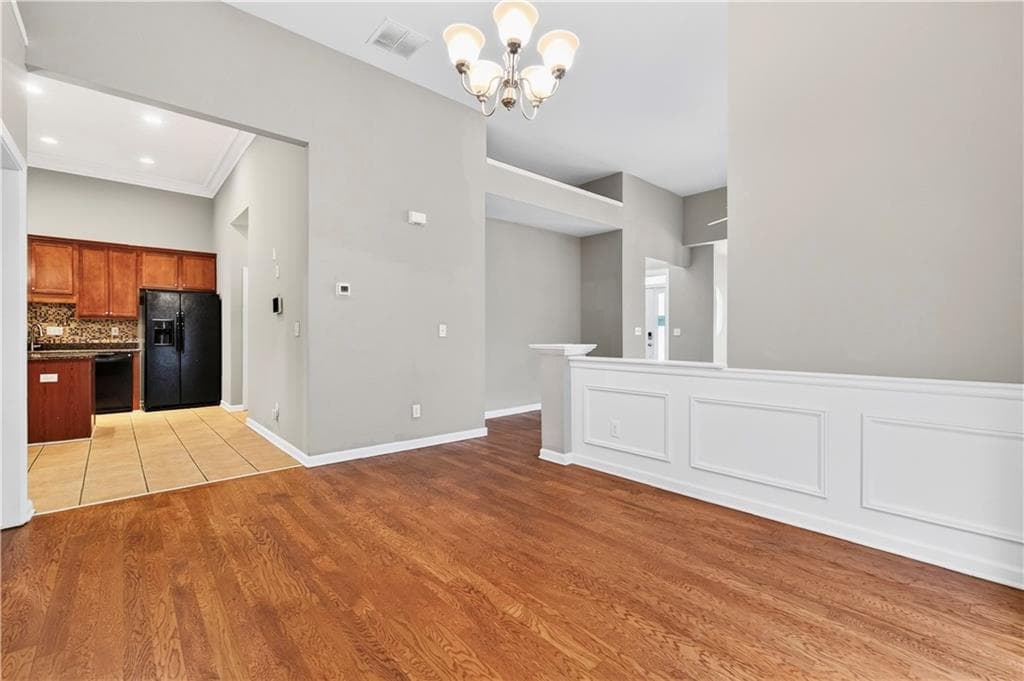 4 bedroom, 3 bathroom, 2,227 sq ft single family residence for sale at 3483 Newtons Crest Circle, Snellville, GA 30078 — photo 7