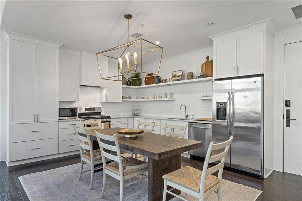 2 bedroom, 2 bathroom, 1,352 sq ft condominium for sale at 10625 Serenbe Lane 308, Chattahoochee Hills, GA 30268 — photo 4