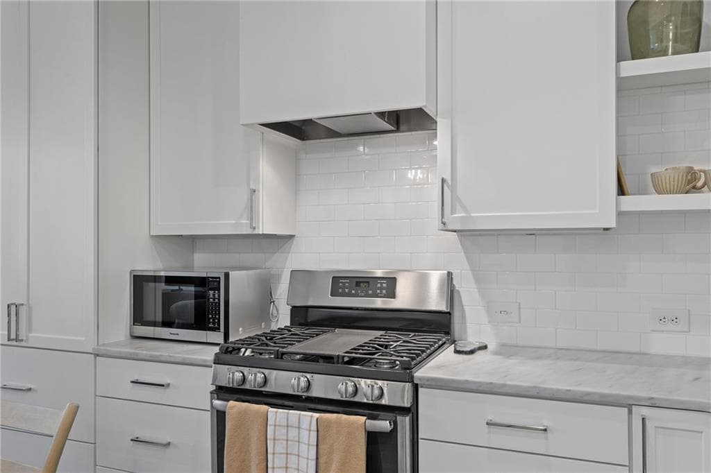 2 bedroom, 2 bathroom, 1,352 sq ft condominium for sale at 10625 Serenbe Lane 308, Chattahoochee Hills, GA 30268 — photo 5