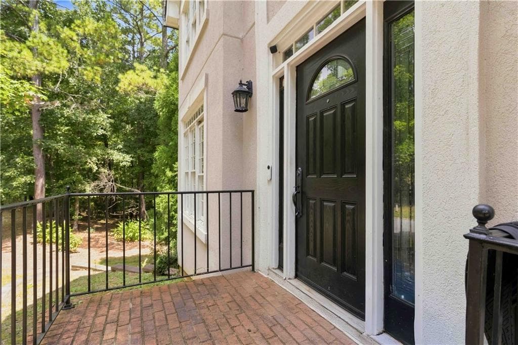5 bedroom, 4 bathroom, 3,505 sq ft single family residence for sale at 3302 Connemara Trace, Lawrenceville, GA 30044 — photo 2