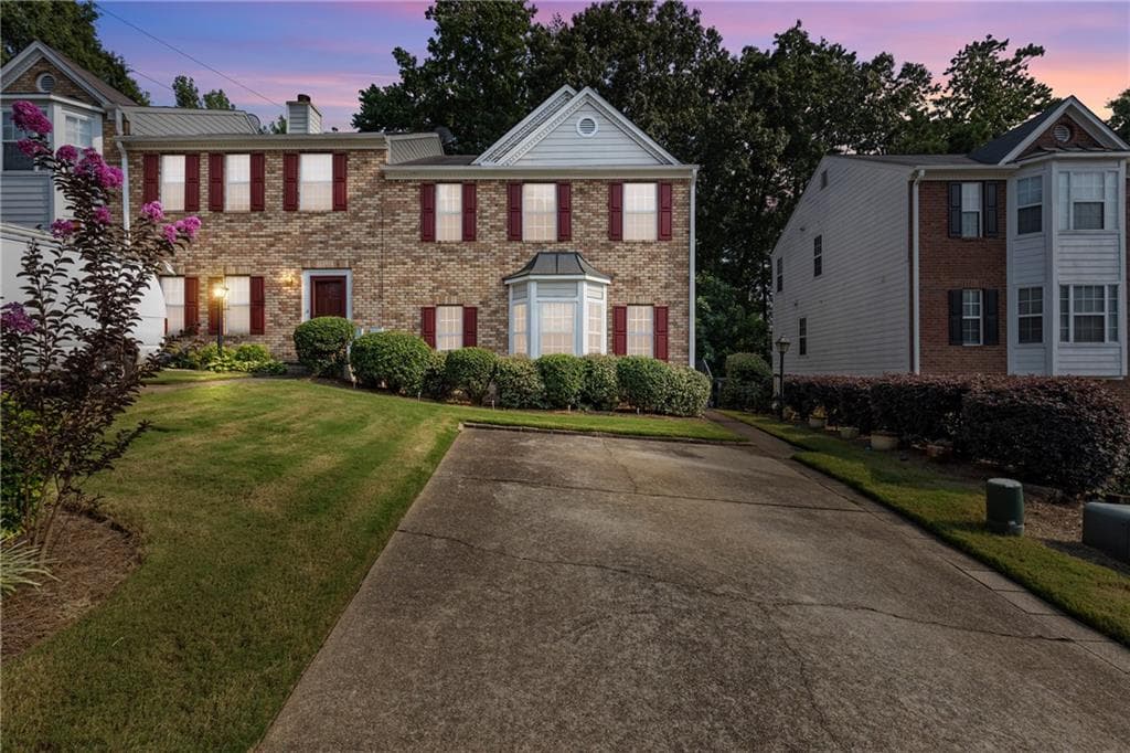 2 bedroom, 2 bathroom, 1,473 sq ft townhouse for sale at 2505 Thorngate Drive, Acworth, GA 30101