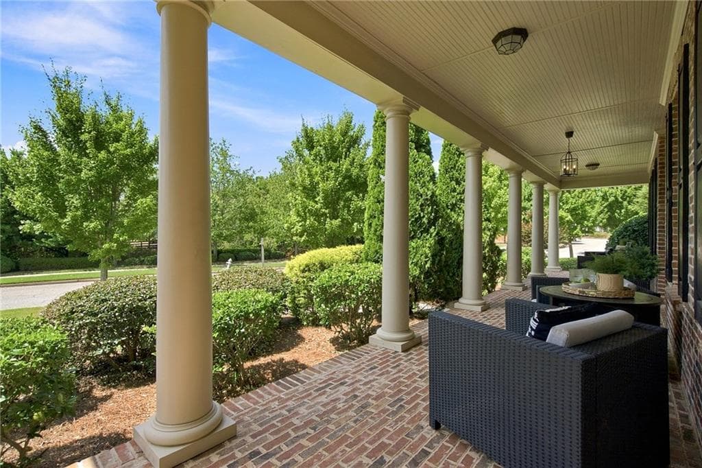 4 bedroom, 4 bathroom, 3,000 sq ft single family residence under contract at 12609 Lecoma Trace, Milton, GA 30004 — photo 8