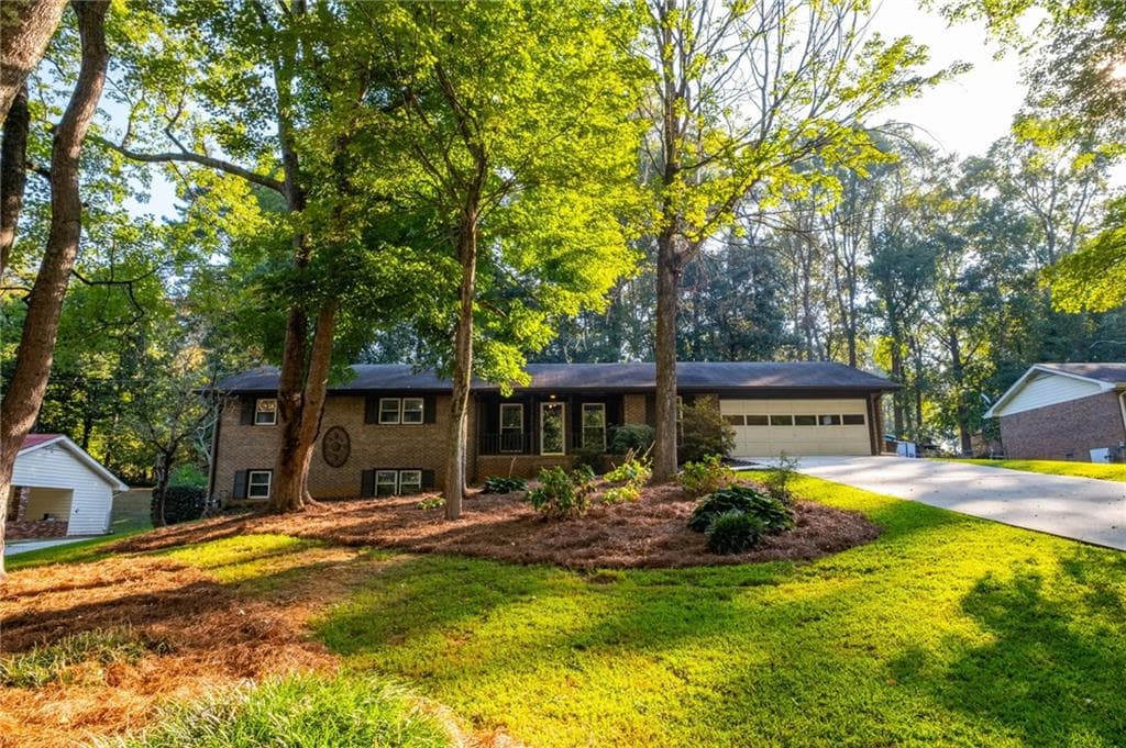 3 bedroom, 3 bathroom, 2,824 sq ft single family residence for sale at 484 Cana Of Galilee Court, Tucker, GA 30084 — photo 2