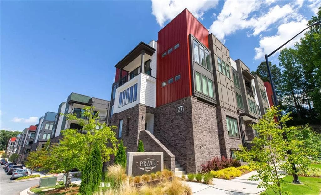 2 bedroom, 2 bathroom, 1,718 sq ft condominium for rent at 400 Pratt Drive, Atlanta, GA 30315 for $2,800 a month — photo 1 of 20