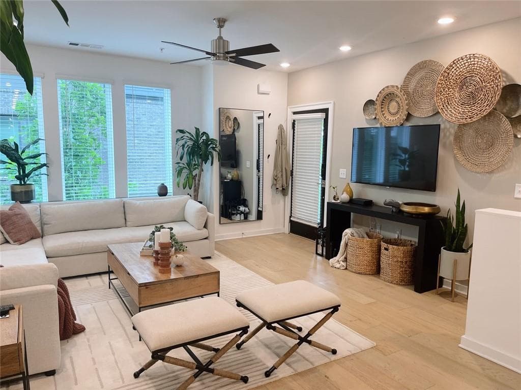 2 bedroom, 2 bathroom, 1,718 sq ft condominium for rent at 400 Pratt Drive, Atlanta, GA 30315 for $2,800 a month — photo 4