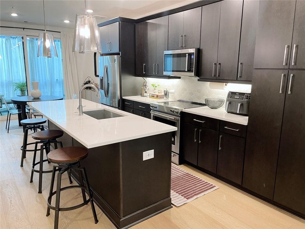 2 bedroom, 2 bathroom, 1,718 sq ft condominium for rent at 400 Pratt Drive, Atlanta, GA 30315 for $2,800 a month — photo 6