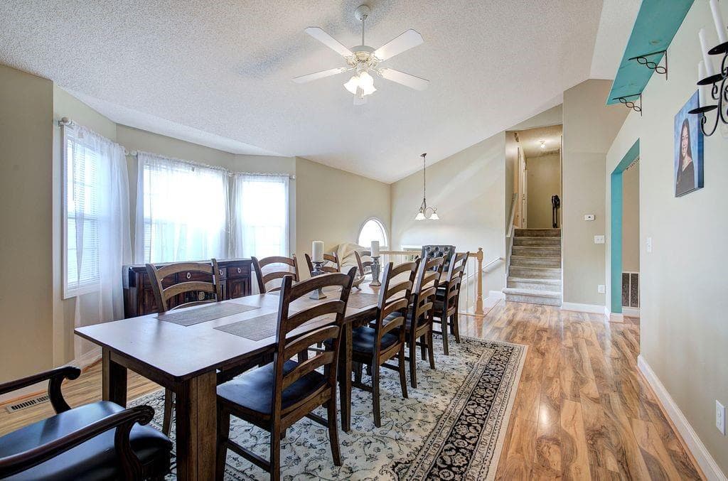 4 bedroom, 3 bathroom, 2,126 sq ft single family residence for sale at 28 Hedgerow Court, Cartersville, GA 30120 — photo 2
