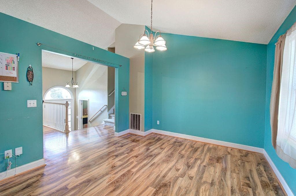 4 bedroom, 3 bathroom, 2,126 sq ft single family residence for sale at 28 Hedgerow Court, Cartersville, GA 30120 — photo 5