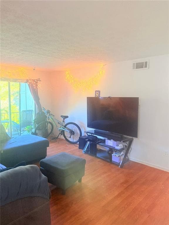 2 bedroom, 2 bathroom, 1,172 sq ft condominium for sale at 196 Scandia Circle 4, Athens, GA 30605 — photo 3