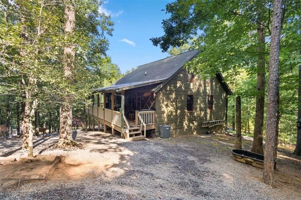 3 bedroom, 3 bathroom, 2,376 sq ft single family residence for sale at 289 Cypress Circle, Ellijay, GA 30540 — photo 4