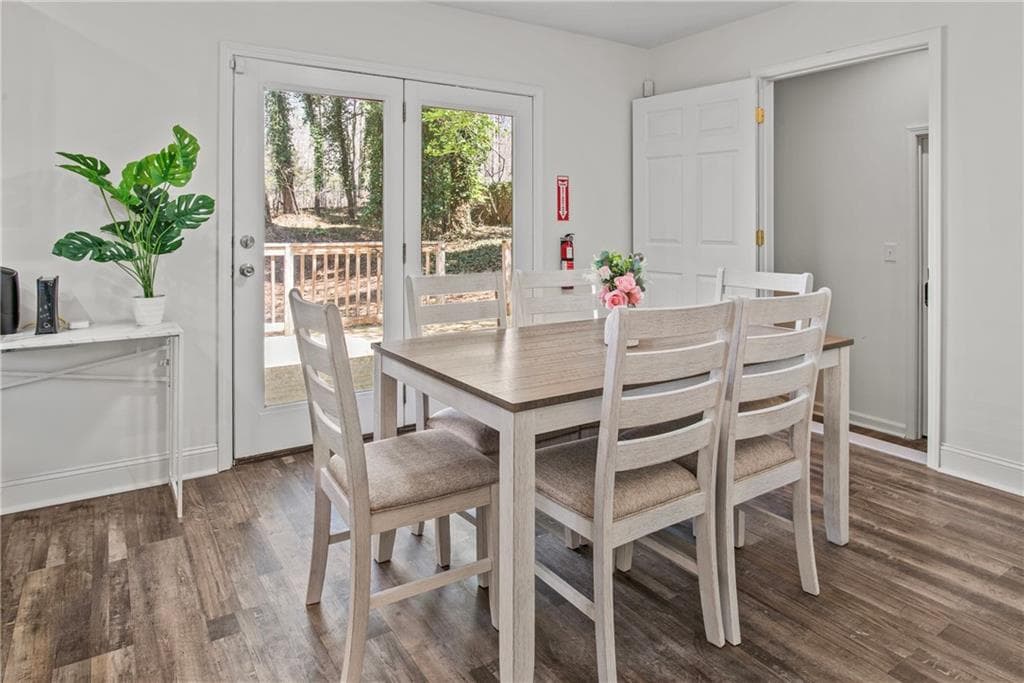 4 bedroom, 5 bathroom, 2,800 sq ft single family residence for sale at 330 Winterberry Drive, Athens, GA 30606 — photo 8
