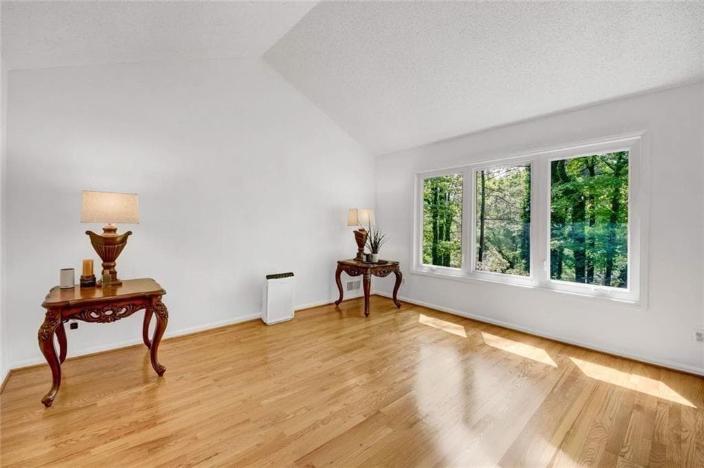4 bedroom, 3 bathroom, 2,608 sq ft single family residence for sale at 5080 Nesbit Ferry Lane, Sandy Springs, GA 30350 — photo 10