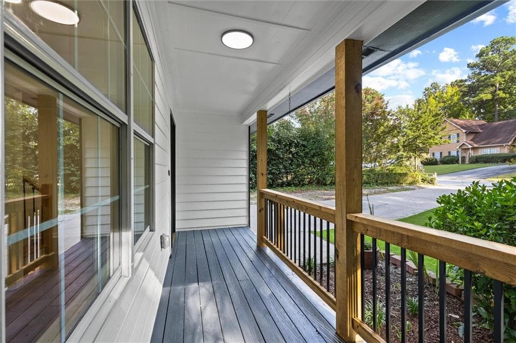 3 bedroom, 3 bathroom, 1,488 sq ft single family residence for sale at 3075 Ashly Forest Drive, Snellville, GA 30078 — photo 4