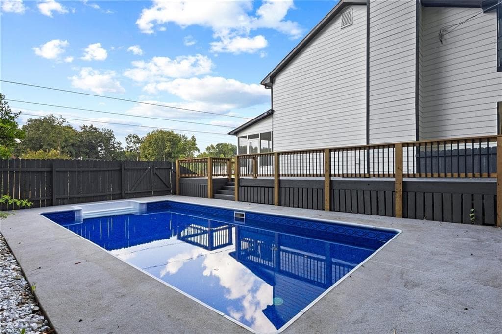 3 bedroom, 3 bathroom, 1,488 sq ft single family residence for sale at 3075 Ashly Forest Drive, Snellville, GA 30078 — photo 5