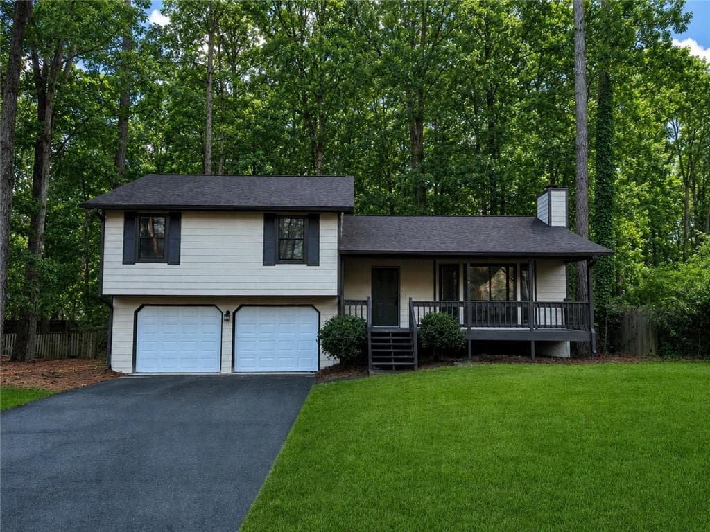3 bedroom, 2 bathroom, 1,408 sq ft single family residence for rent at 3131 Calumet Place, Kennesaw, GA 30152 for $1,995 a month
