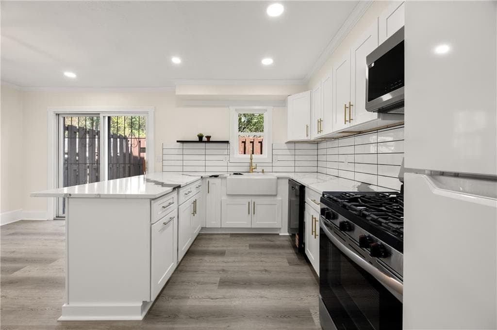 2 bedroom, 2 bathroom, 1,254 sq ft condominium under contract at 3298 Abbeywood Drive, Decatur, GA 30034 — photo 3