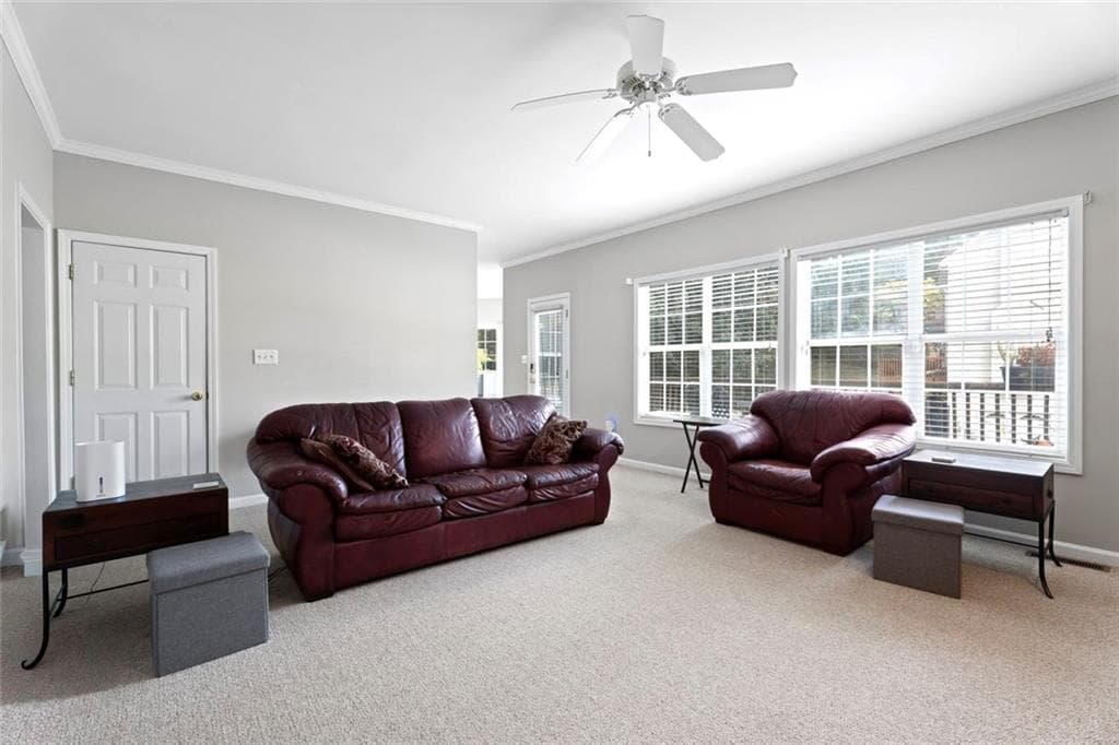 4 bedroom, 3 bathroom, 2,344 sq ft single family residence under contract at 725 Somerset Vale Drive, Lawrenceville, GA 30044 — photo 9