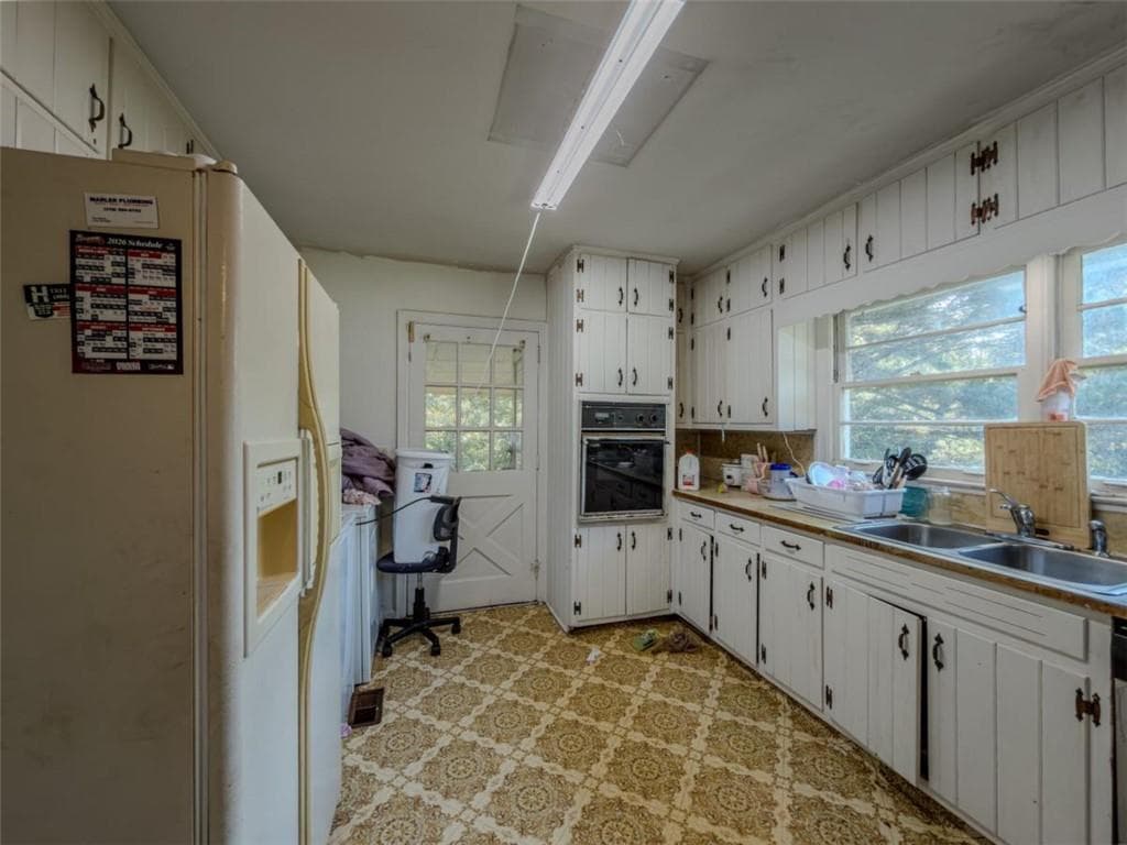 3 bedroom, 3 bathroom, 2,014 sq ft single family residence under contract at 246 Beech Creek Circle, Winder, GA 30680 — photo 3