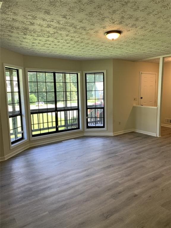 3 bedroom, 2 bathroom, 1,408 sq ft single family residence for rent at 3131 Calumet Place, Kennesaw, GA 30152 for $1,995 a month — photo 3