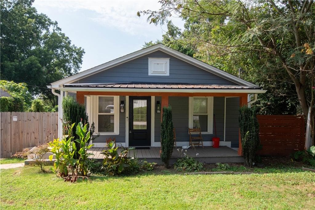 2 bedroom, 2 bathroom, 662 sq ft single family residence for rent at 1391 Smith Street, Atlanta, GA 30316 for $2,400 a month — photo 2