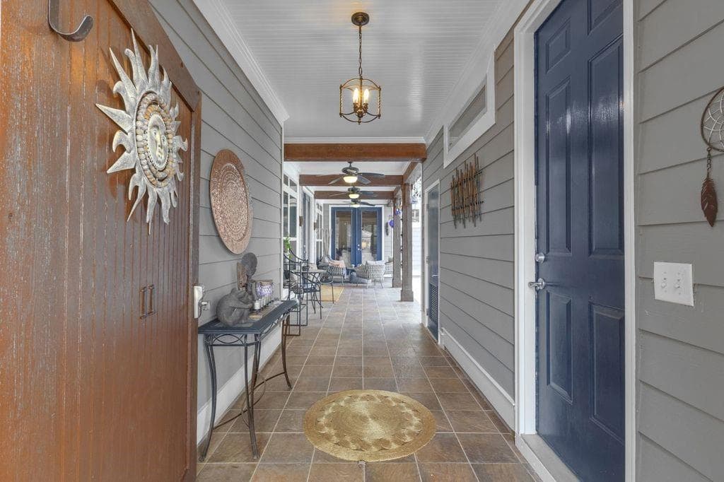 4 bedroom, 4 bathroom, 3,190 sq ft single family residence for sale at 11 BEACON CRST, Newnan, GA 30265 — photo 4