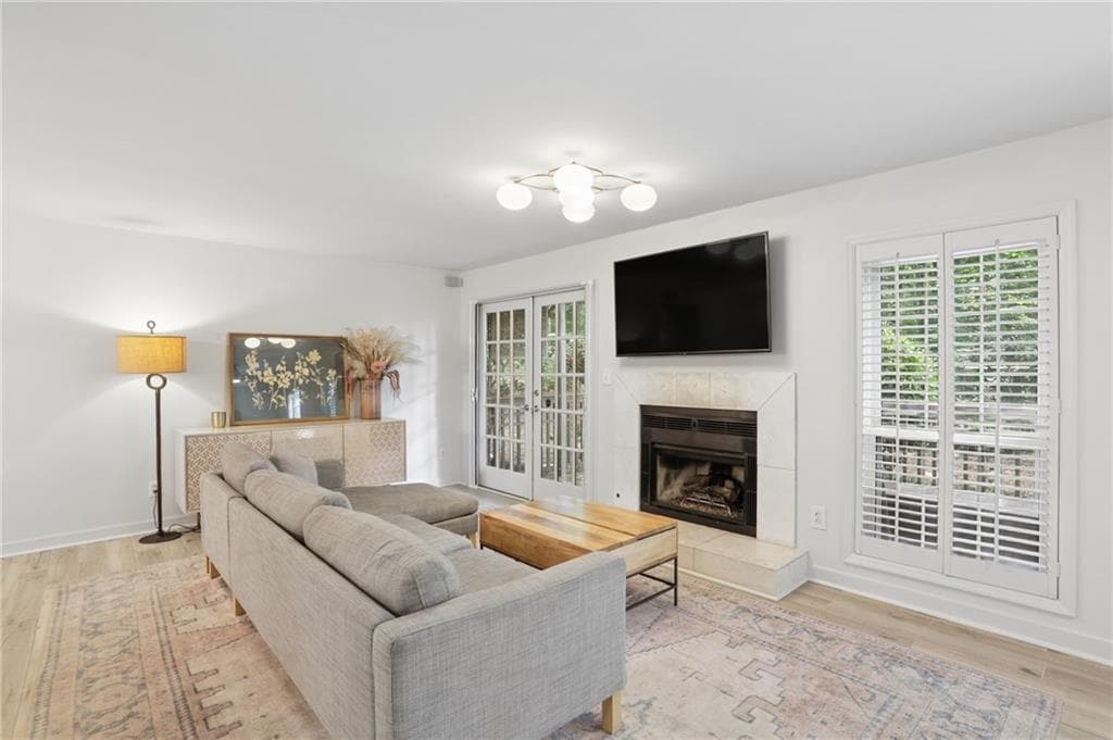 2 bedroom, 1 bathroom, 1,111 sq ft condominium for sale at 2901 Lenox Road 1005, Atlanta, GA 30324 — photo 5