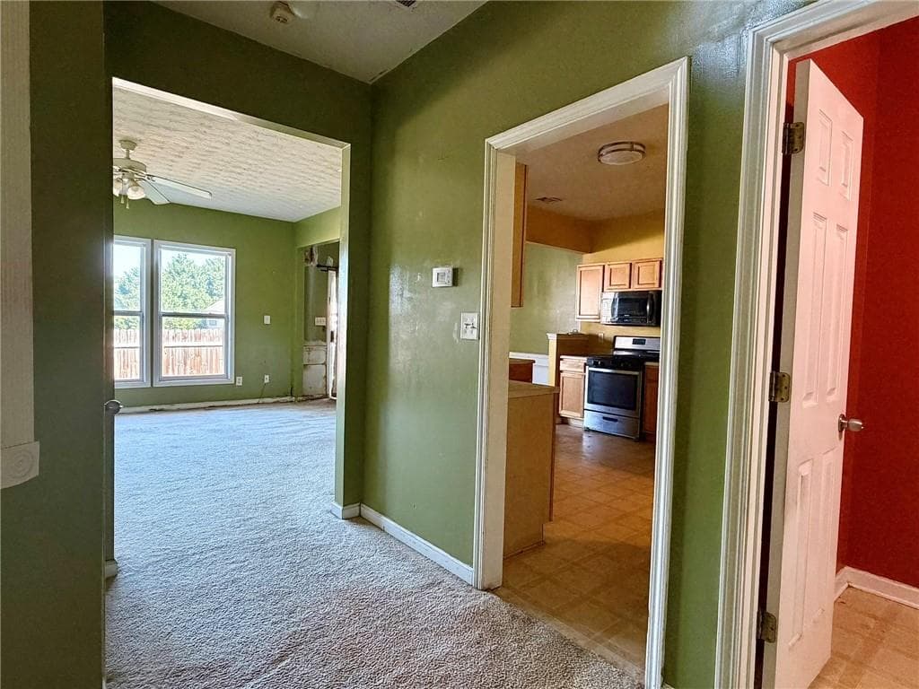 3 bedroom, 3 bathroom, 1,975 sq ft single family residence for sale at 482 Marsh Lake Road, Lawrenceville, GA 30045 — photo 7