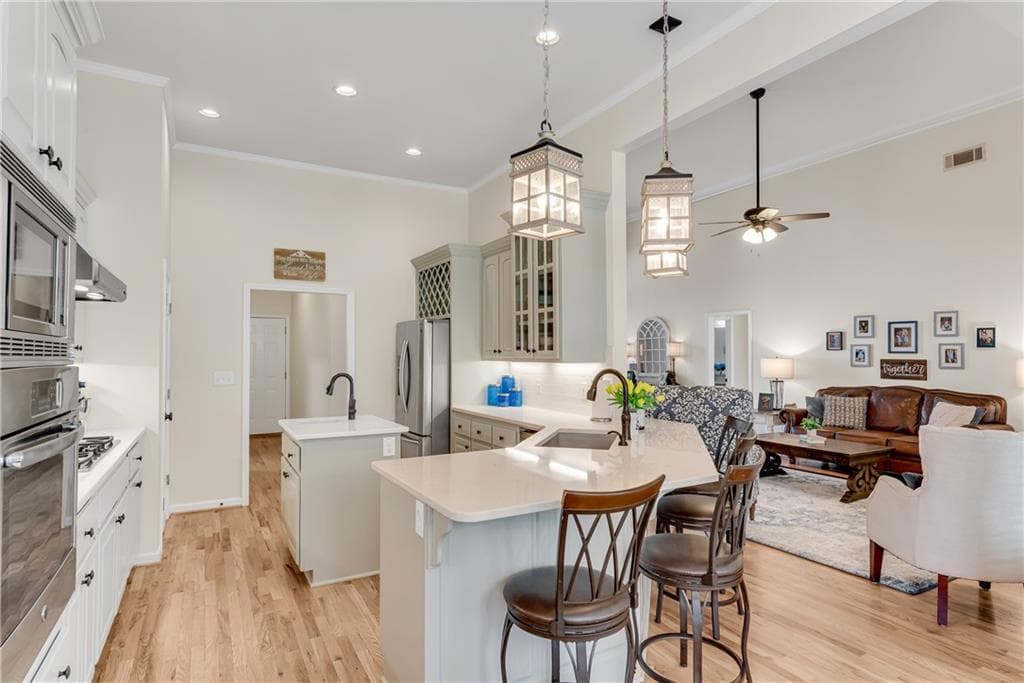 4 bedroom, 4 bathroom, 4,470 sq ft single family residence for rent at 4405 Fairfax Drive, Cumming, GA 30028 for $3,350 a month — photo 4