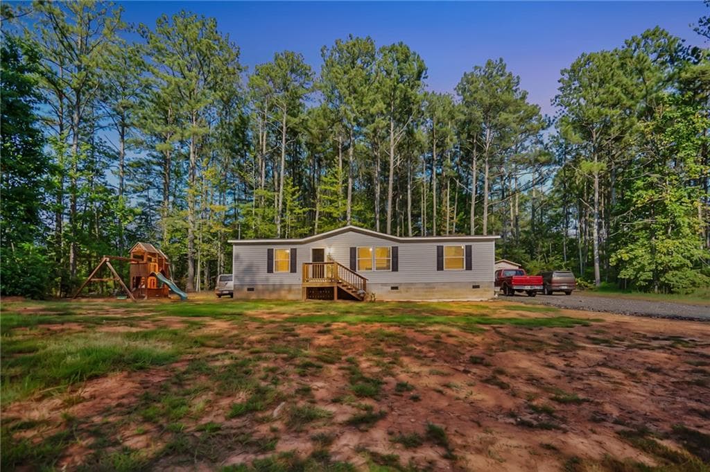 3 bedroom, 2 bathroom, 1,334 sq ft single family residence under contract at 68 N Raburn Road, Bremen, GA 30110 — photo 2