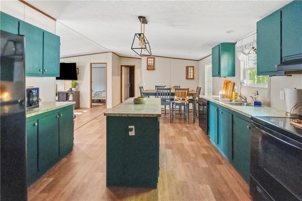 3 bedroom, 2 bathroom, 1,334 sq ft single family residence under contract at 68 N Raburn Road, Bremen, GA 30110 — photo 8