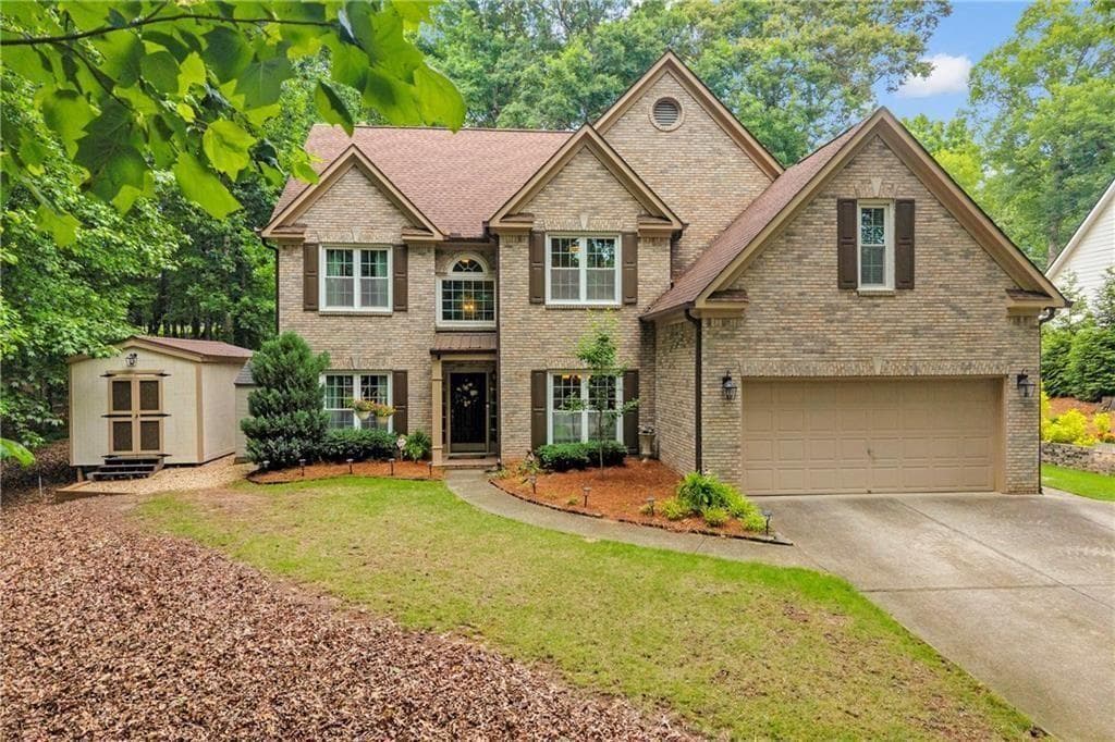 4 bedroom, 3 bathroom, 3,517 sq ft single family residence under contract at 5724 Newberry Point Drive, Flowery Branch, GA 30542 — photo 3