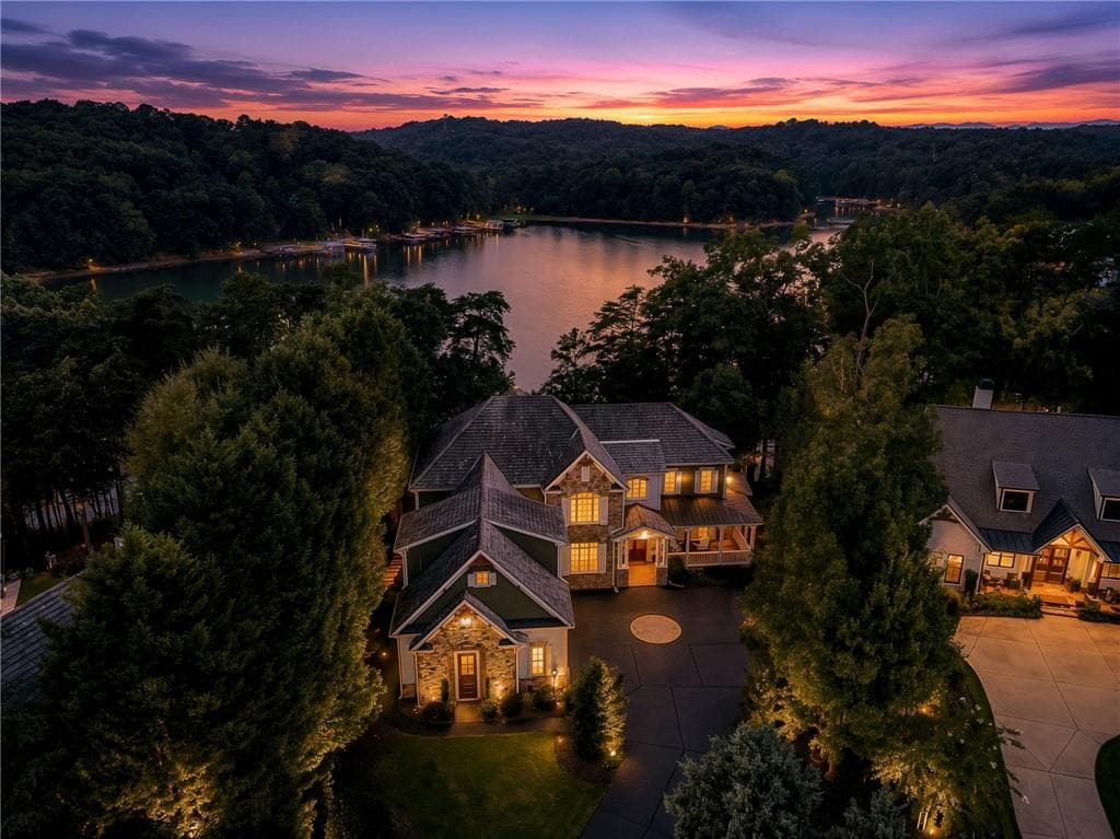 4 bedroom, 6 bathroom, 6,252 sq ft single family residence for sale at 117 Peninsula Way, Dawsonville, GA 30534 — photo 5