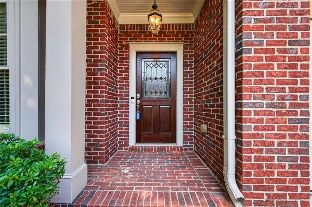4 bedroom, 4 bathroom, 3,337 sq ft single family residence for sale at 4787 Lakeway Place, Alpharetta, GA 30005 — photo 4