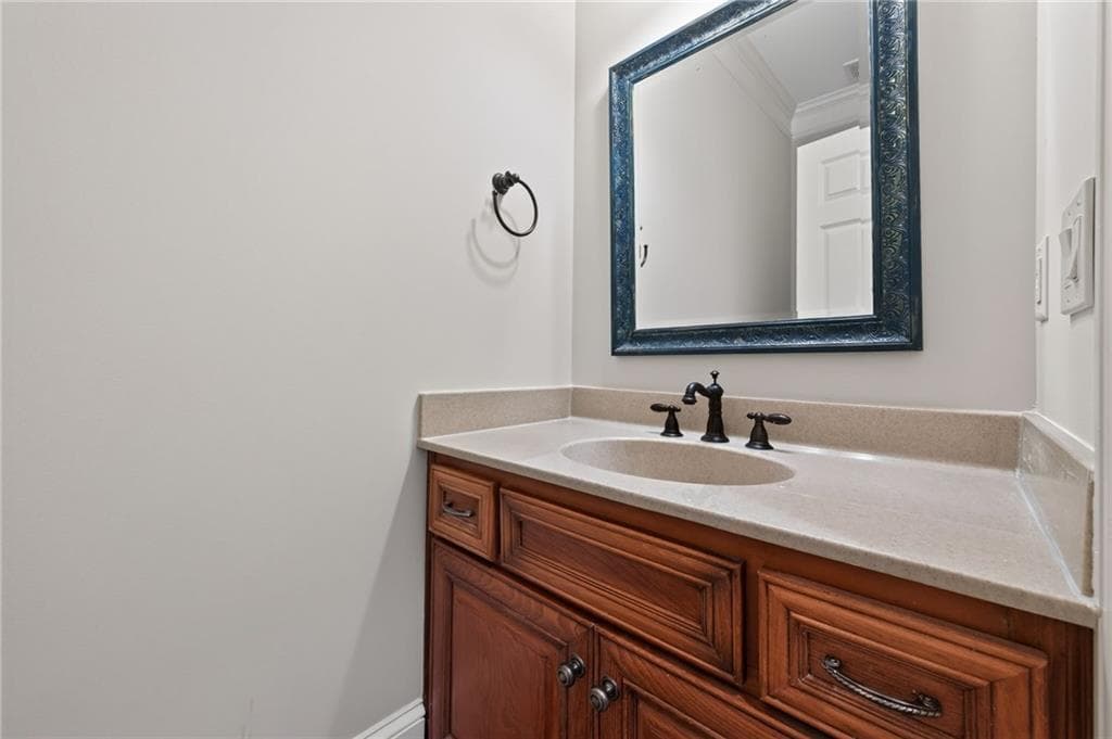 4 bedroom, 4 bathroom, 3,337 sq ft single family residence for sale at 4787 Lakeway Place, Alpharetta, GA 30005 — photo 9
