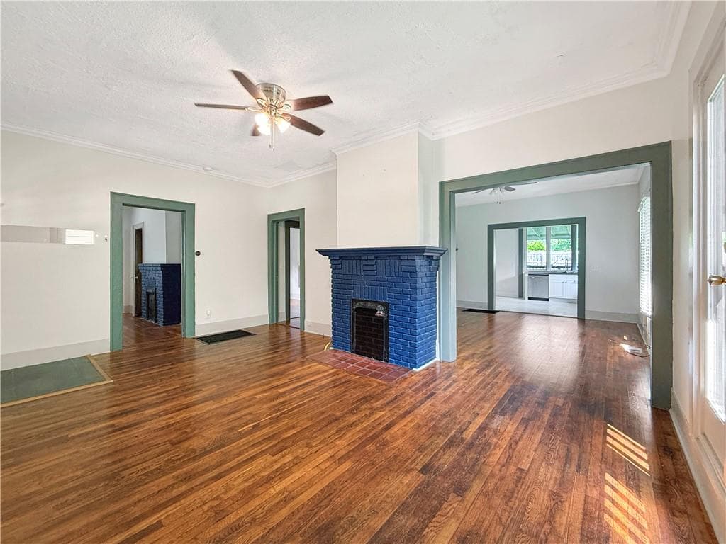 4 bedroom, 3 bathroom, 2,284 sq ft single family residence for rent at 691 Florence Place, Atlanta, GA 30318 for $2,500 a month — photo 4