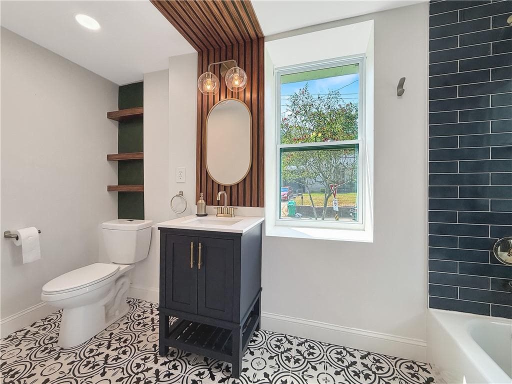 4 bedroom, 3 bathroom, 2,284 sq ft single family residence for rent at 691 Florence Place, Atlanta, GA 30318 for $2,500 a month — photo 6