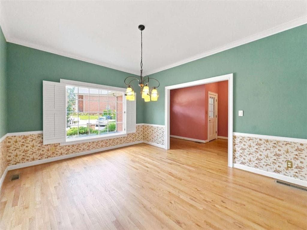 3 bedroom, 3 bathroom, 2,981 sq ft single family residence under contract at 4345 Hambrick Place, Stone Mountain, GA 30083 — photo 5
