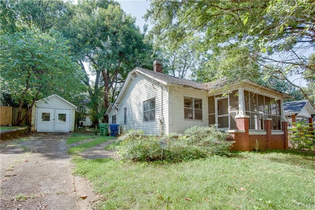 3 bedroom, 2 bathroom, 1,334 sq ft single family residence for sale at 1269 Oak Grove Avenue, Atlanta, GA 30316 — photo 2