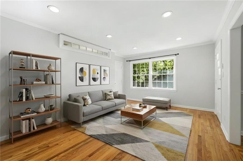 3 bedroom, 2 bathroom, 1,040 sq ft single family residence for sale at 1010 Scott Circle, Decatur, GA 30033 — photo 6