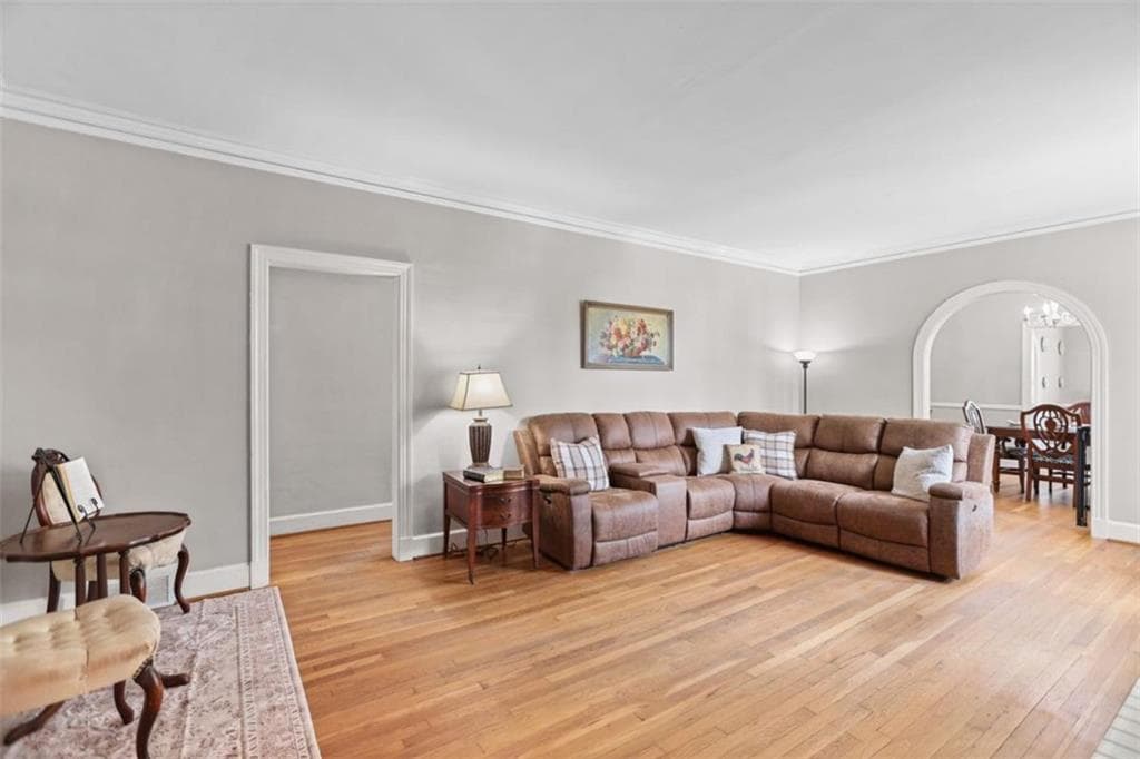 6 bedroom, 5 bathroom, 4,059 sq ft single family residence for sale at 101 High Street, Hogansville, GA 30230 — photo 4
