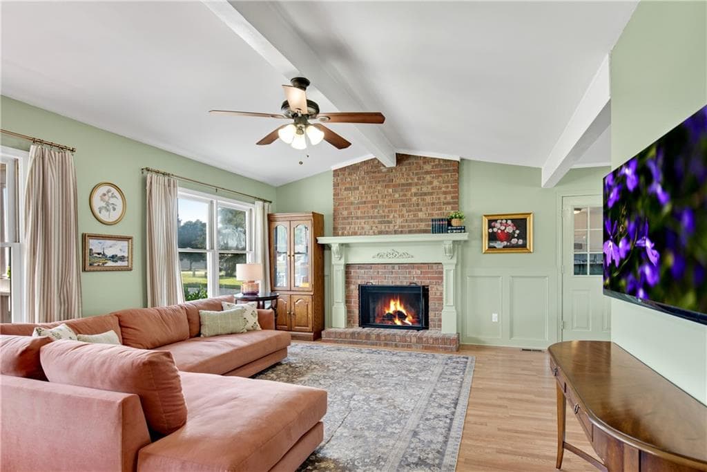 3 bedroom, 2 bathroom, 1,577 sq ft single family residence for sale at 4646 Countryside Drive, Flowery Branch, GA 30542 — photo 4